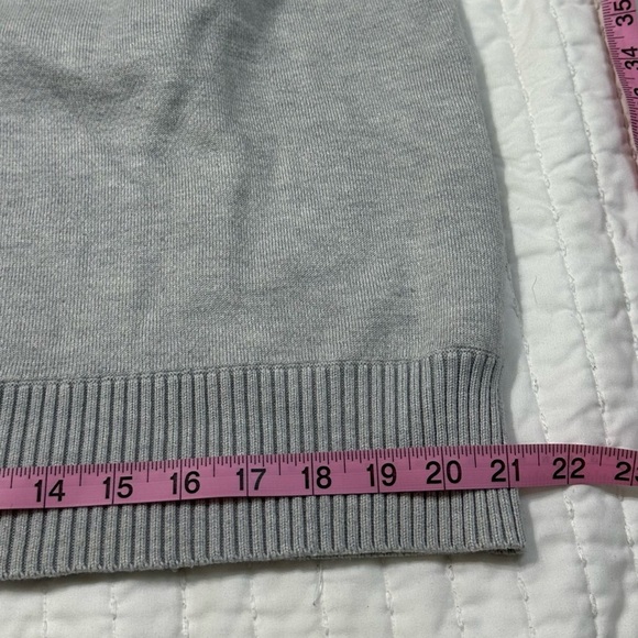 Max & Mia Light Gray Women's  Seamfront  Crew Neck Pullover Sweater - Picture 8 of 12